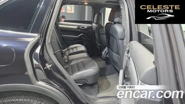 PORSCHE Cayenne 4.8 Turbo 2011 — photo 12 sur 20
