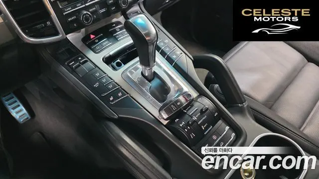 PORSCHE Cayenne 4.8 Turbo 2011 — photo 9 sur 20