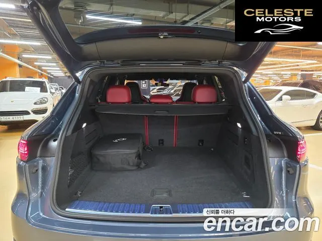 PORSCHE Cayenne (PO536) 3.0 E-High 2020 — photo 12 sur 26