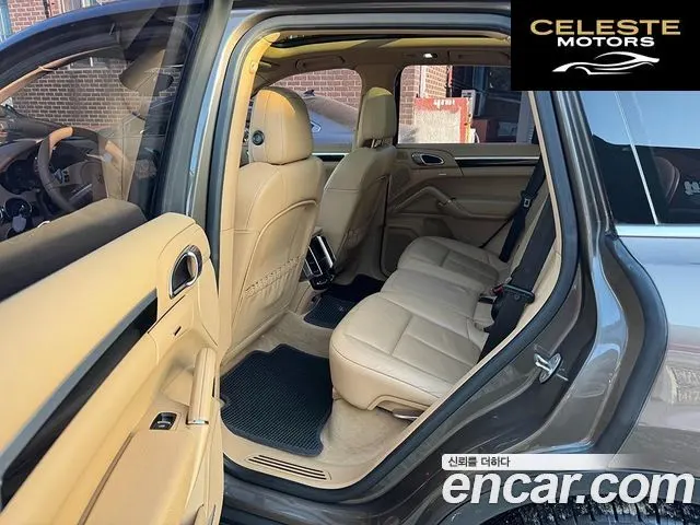 PORSCHE Cayenne 3.0 2013 — photo 24 sur 26