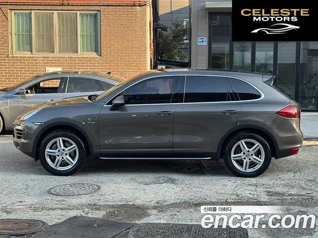PORSCHE Cayenne 3.0 2013 — photo 3 sur 26