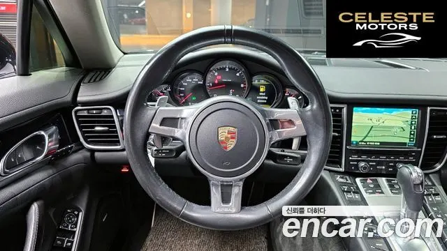 PORSCHE Panamera 3.0 Edition 2016 — photo 13 sur 26