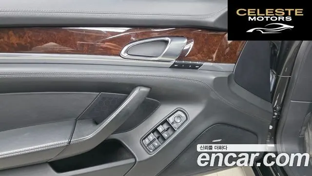 PORSCHE Panamera 4.8 Turbo 2010 — photo 16 sur 20