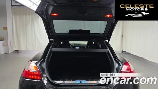 PORSCHE Panamera 4.8 Turbo 2010 — photo 20 sur 20