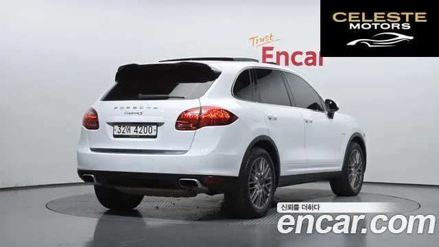 PORSCHE Cayenne 4.2 S 2014 — photo 2 sur 26