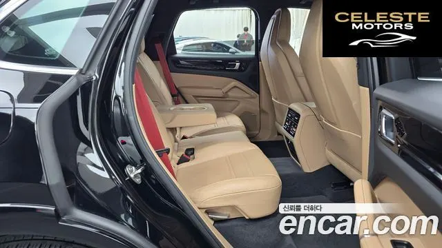 PORSCHE Cayenne (PO536) 3.0 2021 — photo 12 sur 20