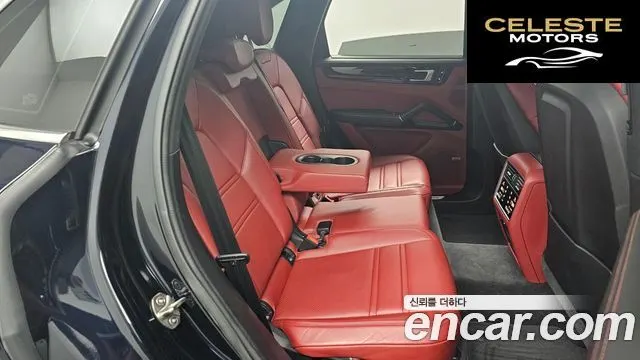 PORSCHE Cayenne (PO536) 3.0 2021 — photo 12 sur 26