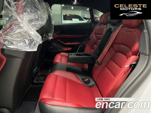 PORSCHE Taycan 4S 2023 — photo 10 sur 23