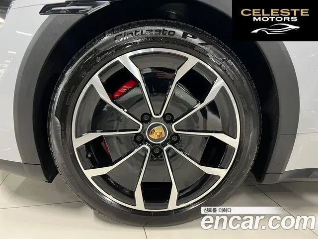 PORSCHE Taycan 4S 2023 — photo 13 sur 23
