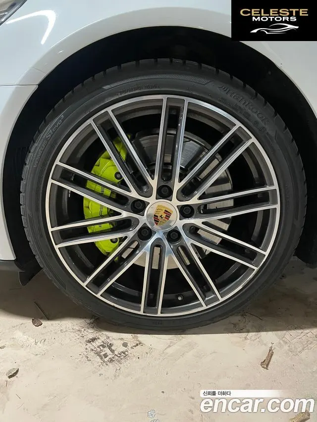 PORSCHE Panamera (971) 2.9 AWD E-High 2018 — photo 5 sur 16