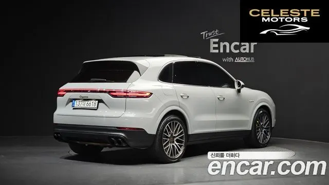 PORSCHE Cayenne (PO536) 3.0 E-High 2021 — photo 2 sur 20