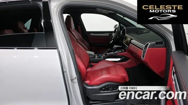 PORSCHE Cayenne (PO536) 4.0 Turbo 2022 — photo 11 sur 20
