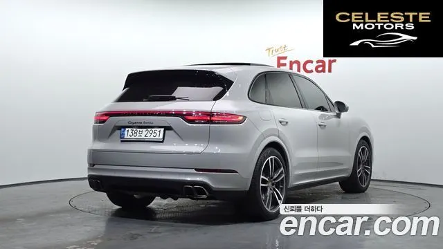 PORSCHE Cayenne (PO536) 4.0 Turbo 2022 — photo 2 sur 20