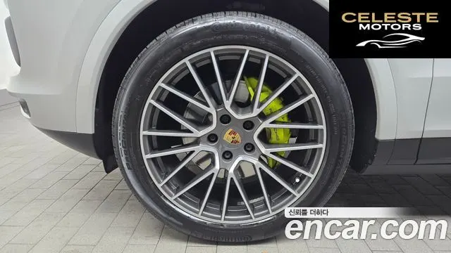 PORSCHE Cayenne (PO536) 3.0 E-High 2021 — photo 5 sur 20
