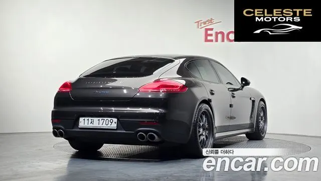 PORSCHE Panamera 3.0 Edition 2016 — photo 2 sur 20