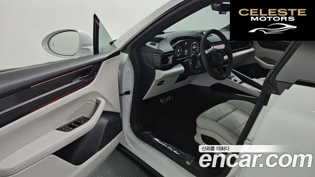 PORSCHE Macan EV Turbo 2025 — photo 10 sur 20