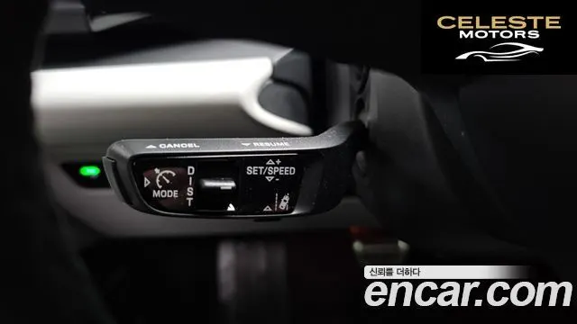 PORSCHE Macan EV Turbo 2025 — photo 14 sur 20