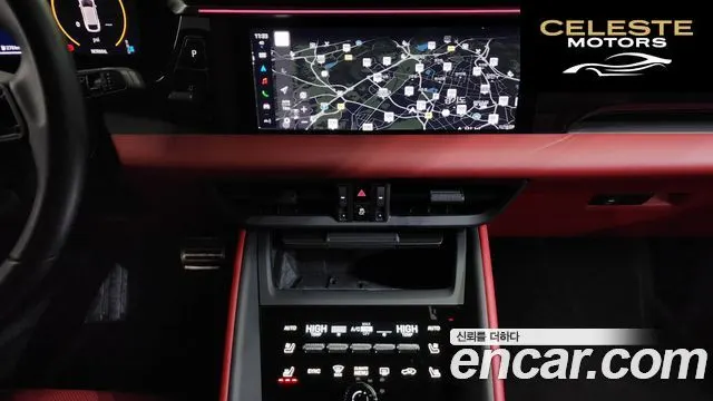 PORSCHE Macan EV 4S 2025 — photo 14 sur 20