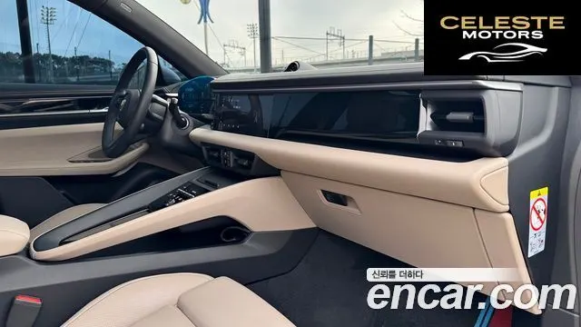 PORSCHE Macan EV 4S 2025 — photo 11 sur 26