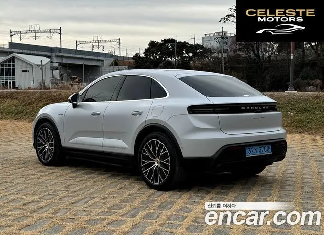 PORSCHE Macan EV 4S 2025 — photo 6 sur 26
