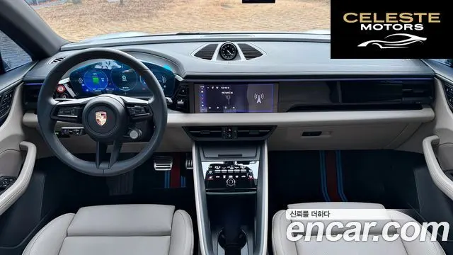PORSCHE Macan EV 4S 2025 — photo 9 sur 26