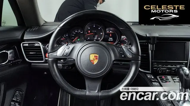 PORSCHE Panamera 3.0 2016 — photo 13 sur 20