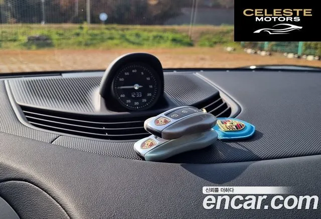 PORSCHE Taycan 4S 2021 — photo 18 sur 26