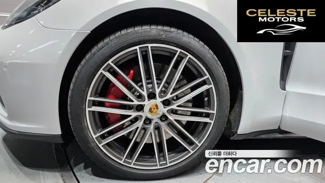 PORSCHE Panamera (971) 4.0 Turbo 2018 — photo 5 sur 20