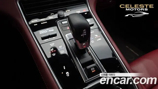PORSCHE Panamera (971) 4.0 Turbo 2018 — photo 8 sur 20