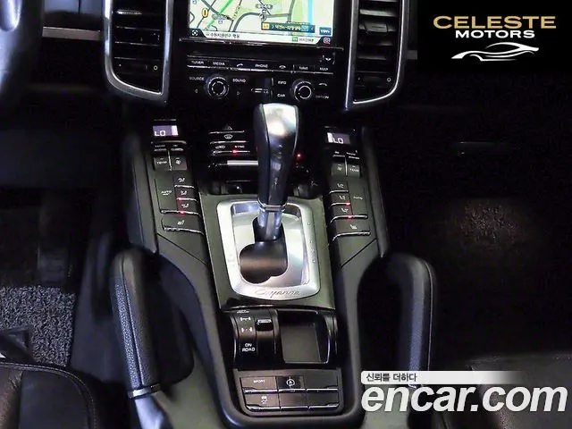 PORSCHE Cayenne 3.0 2015 — photo 12 sur 26