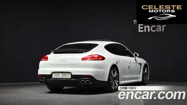 PORSCHE Panamera 3.0 Edition 2016 — photo 2 sur 26
