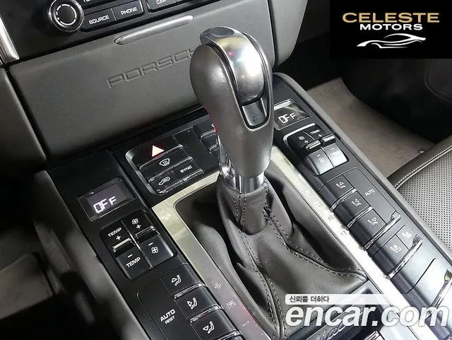 PORSCHE Macan 3.0 GTS 2018 — photo 14 sur 26