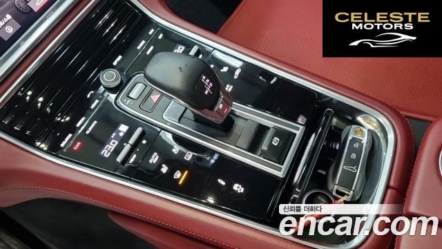 PORSCHE Panamera (971) 3.0 AWD 2018 — photo 13 sur 24