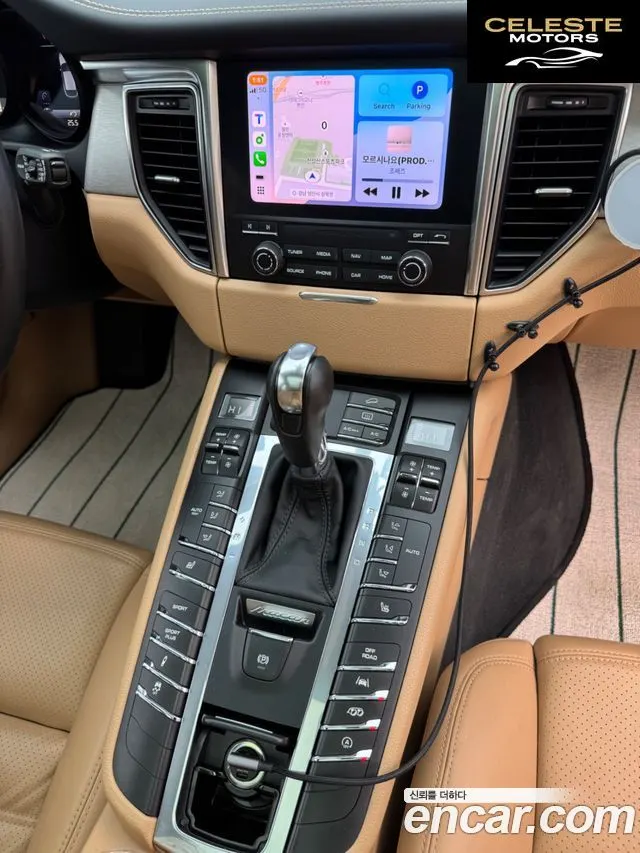 PORSCHE Macan 3.0 GTS 2018 — photo 13 sur 26