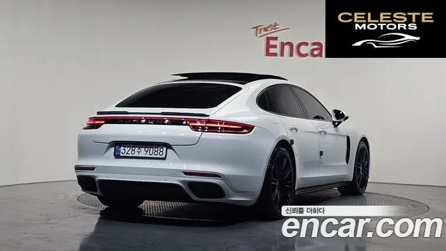 PORSCHE Panamera (971) 3.0 AWD 2018 — photo 2 sur 20