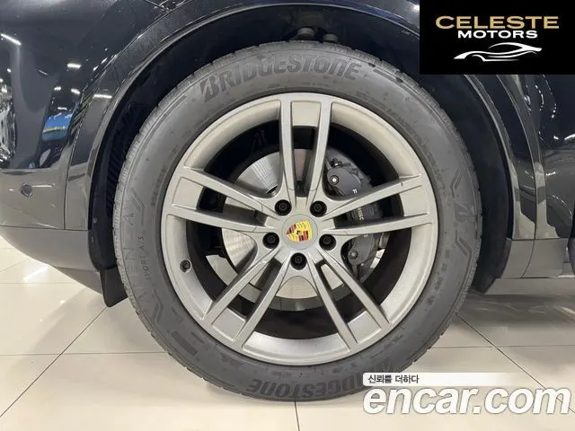 PORSCHE Cayenne (PO536) 3.0 2024 — photo 13 sur 21