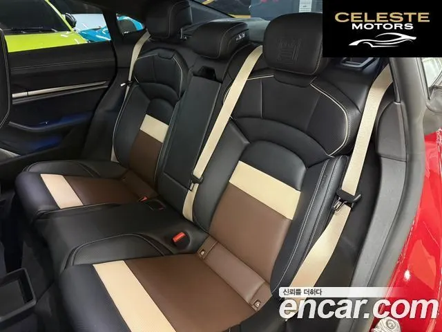 PORSCHE Taycan Turbo 2025 — photo 17 sur 26