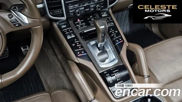 PORSCHE Cayenne 4.2 S 2014 — photo 9 sur 20