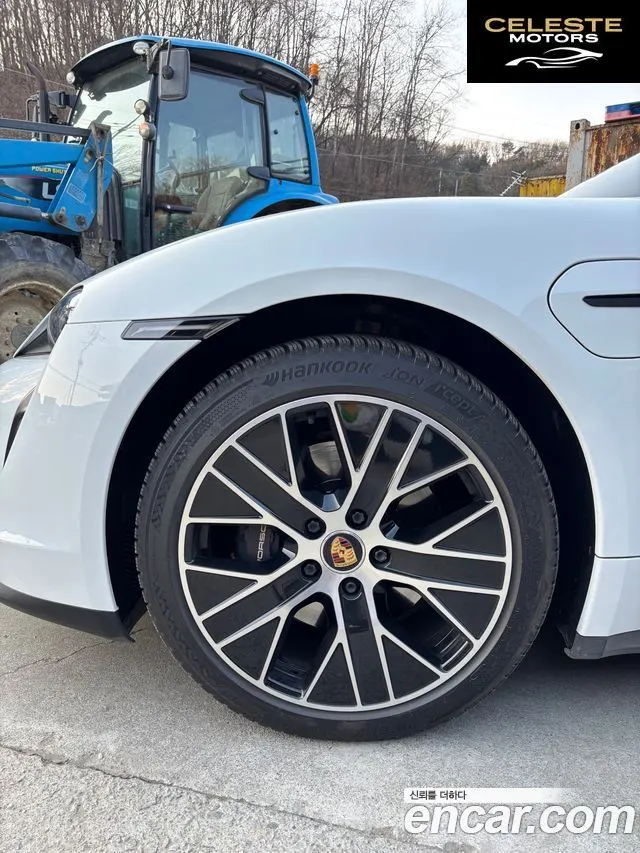 PORSCHE Taycan 2022 — photo 5 sur 25