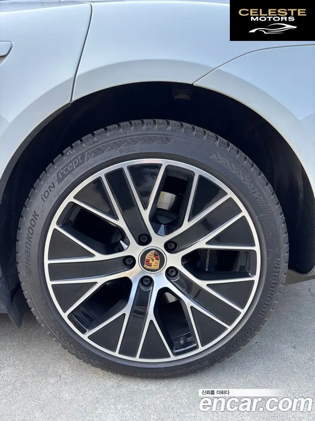 PORSCHE Taycan 2022 — photo 8 sur 25