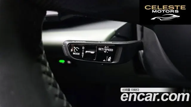 PORSCHE Macan EV Turbo 2025 — photo 16 sur 20