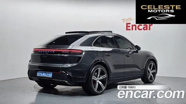 PORSCHE Macan EV Turbo 2025 — photo 2 sur 20