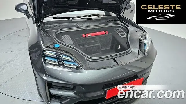 PORSCHE Macan EV Turbo 2025 — photo 6 sur 20