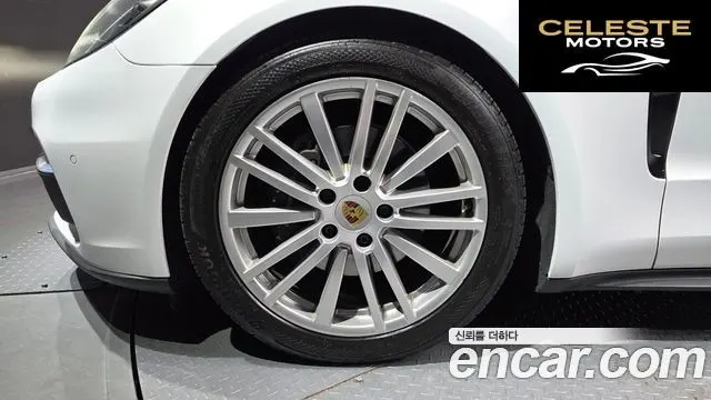 PORSCHE Panamera (971) 3.0 AWD 2018 — photo 5 sur 20