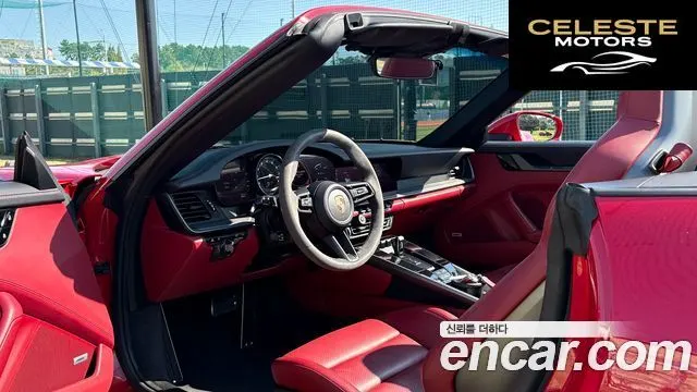 PORSCHE 911 (992) Carrera 4 Cabriolet 2020 — photo 11 sur 26