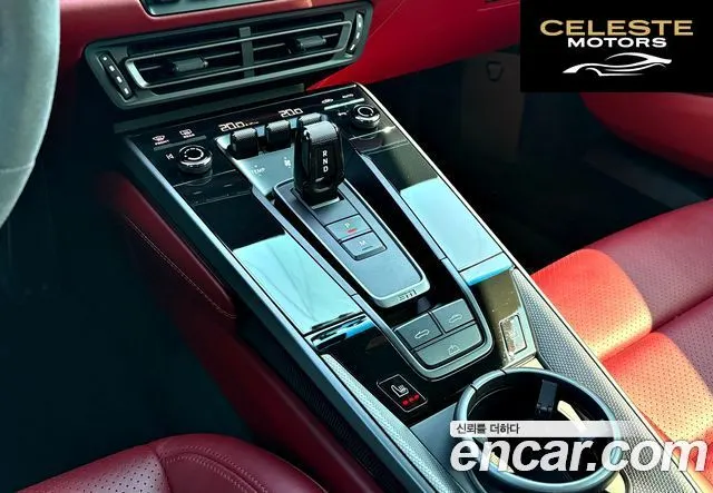 PORSCHE 911 (992) Carrera 4 Cabriolet 2020 — photo 17 sur 26