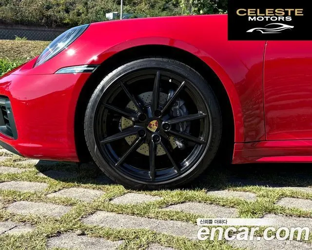 PORSCHE 911 (992) Carrera 4 Cabriolet 2020 — photo 6 sur 26