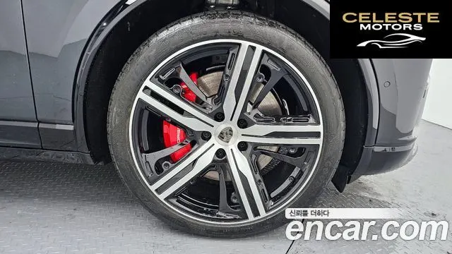 PORSCHE Macan EV Turbo 2025 — photo 5 sur 20