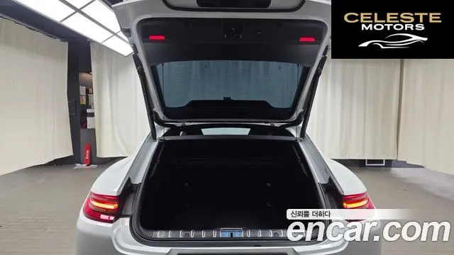 PORSCHE Panamera (971) 2.9 4S 2018 — photo 20 sur 20