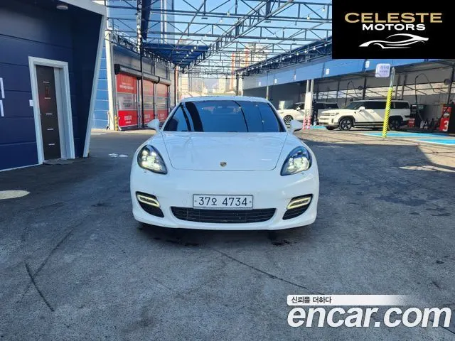 PORSCHE Panamera 4.8 Turbo 2011 — photo 1 sur 22